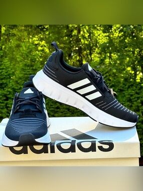 Adidas Youth GS Swift Run23 Black White Casual Athletic Sneaker - Size US 7Y NEW